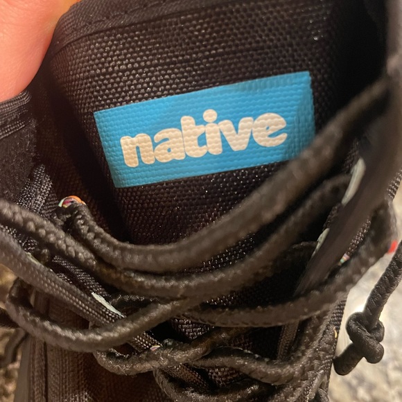 Native boots - Picture 4 of 4
